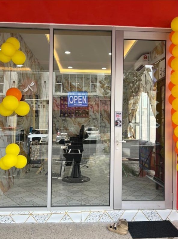 Exterior storefront of Newaj Barber Shop Setia Alam